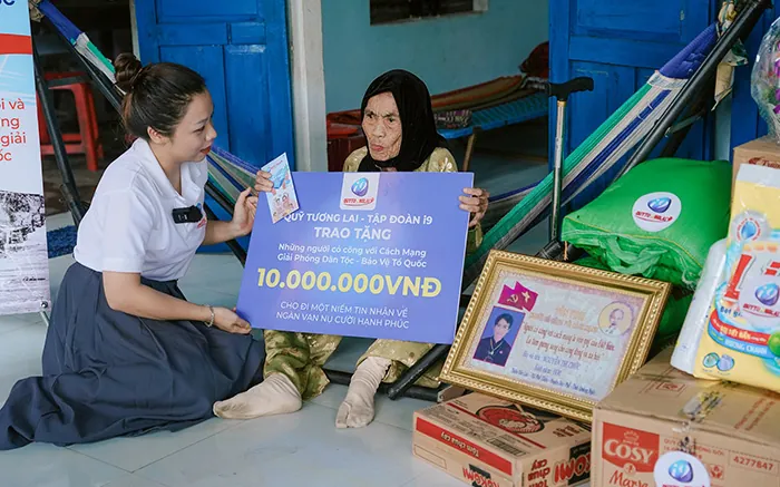 Biểu tượng trải nghiệm di động và tải ứng dụng 12bet Mobi